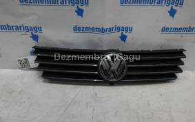 Piese auto din dezmembrari Grile capota Volkswagen Polo