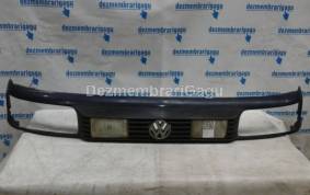 Piese auto din dezmembrari Grile capota Volkswagen Passat / 3a