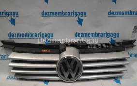 Piese auto din dezmembrari Grile capota Volkswagen Bora