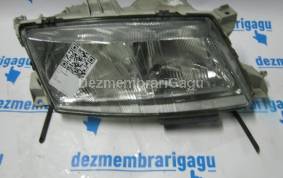 Piese auto din dezmembrari Far dreapta Saab 9-5