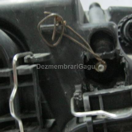 Far stanga Mercedes 100 Series