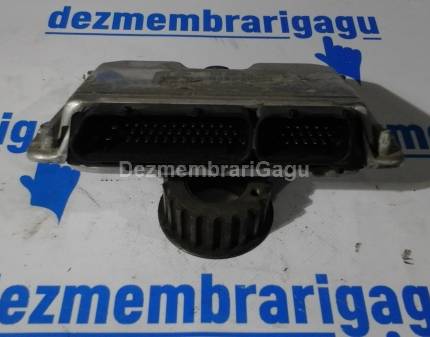 Calculator motor ecm ecu Volkswagen Polo (1994-2001), 1.0 Benzina, 37 KW, caroserie Hatchback