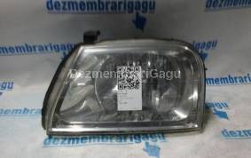 Piese auto din dezmembrari Far stanga Mitsubishi L 200