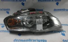 Piese auto din dezmembrari Far dreapta Audi A4