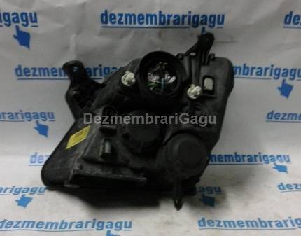 Far dreapta Opel Meriva