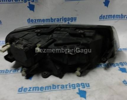 Far stanga Skoda Suberb (3u4)