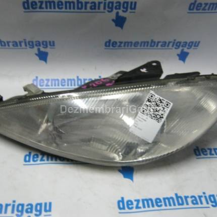 Far stanga Peugeot 206