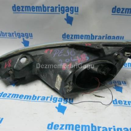 Far dreapta Peugeot 206