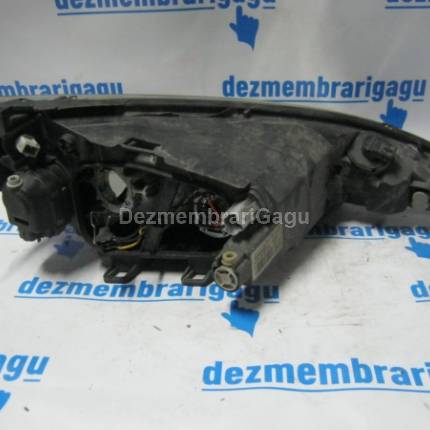 Far stanga Peugeot 206