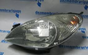 Piese auto din dezmembrari Far stanga Citroen Xsara Picasso