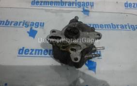 Piese auto din dezmembrari Pompa vacuum Volkswagen Golf V