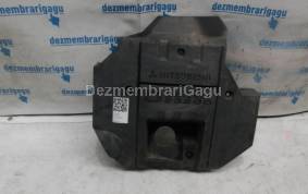 Piese auto din dezmembrari Capac motor Mitsubishi Pajero Iii