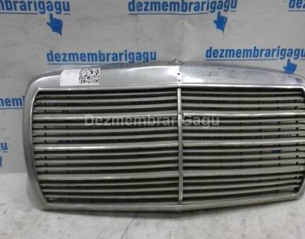 Grile capota Mercedes 123 Series