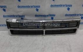 Piese auto din dezmembrari Grile capota Chrysler Voyager