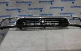Piese auto din dezmembrari Grile capota Toyota 4 Runner Ii