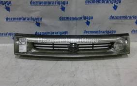 Piese auto din dezmembrari Grile capota Toyota Previa