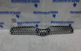 Piese auto din dezmembrari Grile capota Toyota Yaris / Cp10