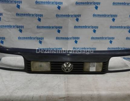 Grile capota Volkswagen Passat / 3a (1988-1997)