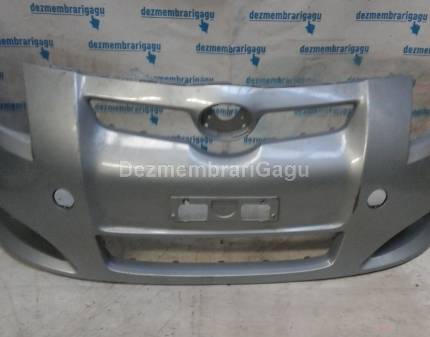 Bara fata Toyota Auris
