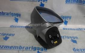 Piese auto din dezmembrari Oglinda dreapta Ssangyong Rodius