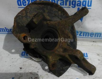 Fuzeta fata dreapta Mitsubishi Carisma, 1.9 Diesel, caroserie Hatchback