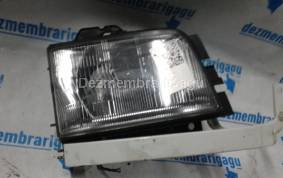 Piese auto din dezmembrari Far dreapta Isuzu Trooper