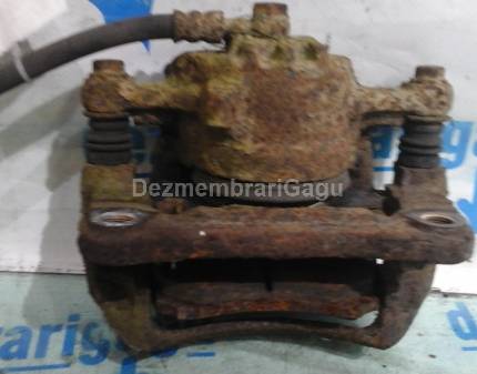 Etrier fata stanga Mitsubishi Carisma Benzina, caroserie Hatchback