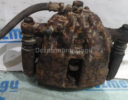 Etrier fata dreapta Mitsubishi Carisma Benzina, caroserie Hatchback