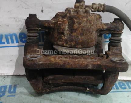 Etrier fata dreapta Mitsubishi Carisma Benzina, caroserie Hatchback