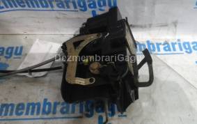 Piese auto din dezmembrari Broasca usa ds Ssangyong Rodius