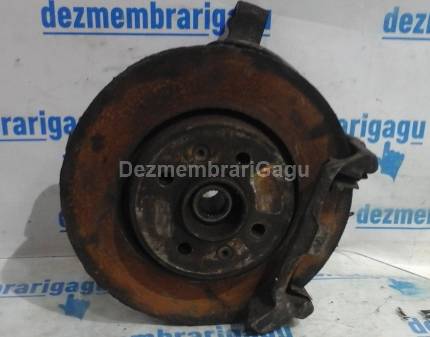Fuzeta fata dreapta Renault Laguna I (1993-2001), 1.9 Diesel, 79 KW, caroserie Hatchback