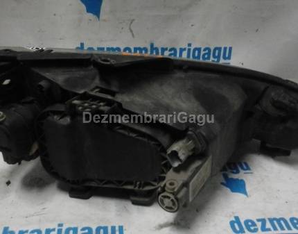 Far stanga Peugeot 206