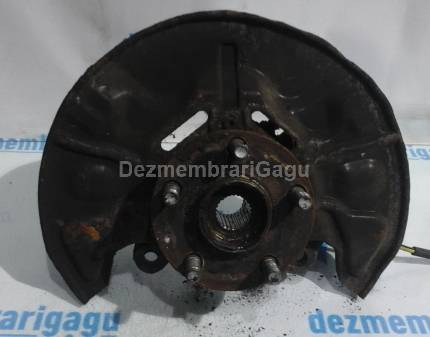 Fuzeta fata dreapta Toyota Avensis / T25 (2003-), 2.0 Diesel, 85 KW, caroserie Break