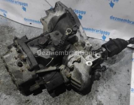 Cutie viteze Chrysler Voyager, 2.5 Diesel, 105 KW, caroserie Van