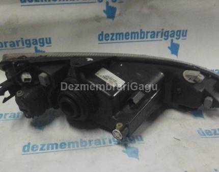 Far stanga Peugeot 206