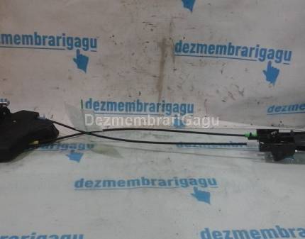 Broasca usa sf Toyota Avensis / T25 (2003-)
