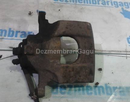Etrier fata dreapta Toyota Aygo, 1.0 Benzina, caroserie Hatchback