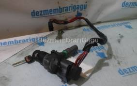 Piese auto din dezmembrari Contact cu cheie Mercedes 124 Series