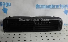 Piese auto din dezmembrari Grile aerisire Volkswagen Passat / 3b2 - 3b5