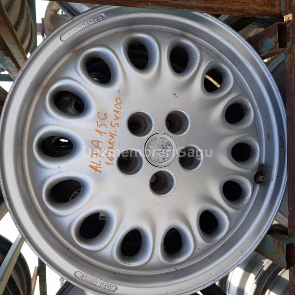 Vand janta aliaj Alfa Romeo 156 din dezmembrari