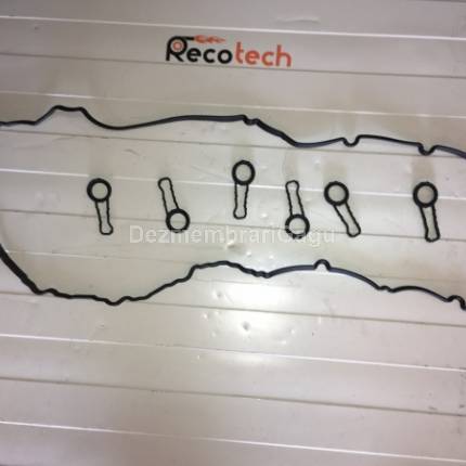 Garnitura capac motor Bmw 3 E90/e91/e92/e93 (2005-), 3.0 Diesel, 145 KW, caroserie Berlina