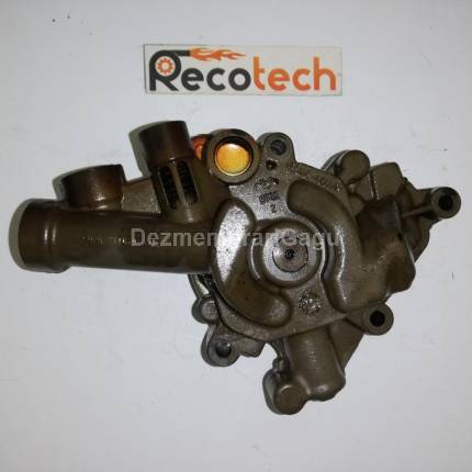 Pompa ulei Mercedes C-class / 204 (2007-), 1.8 Benzina, 135 KW, caroserie Berlina