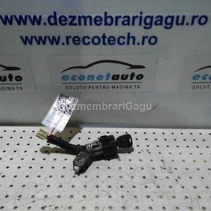 Contact cu cheie Toyota Aygo Benzina, caroserie Hatchback
