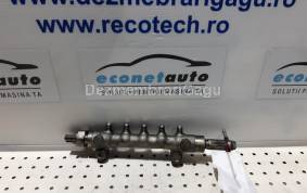 Piese auto din dezmembrari Rampa injectoare Subaru Forester