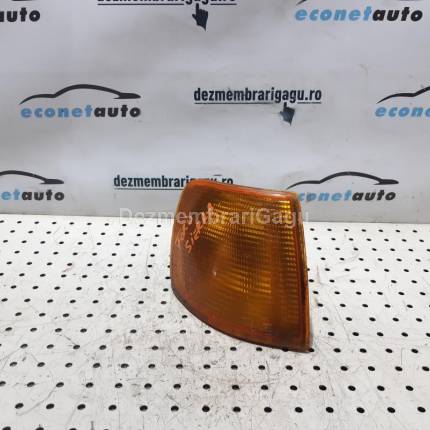 Semnal dreapta Ford Sierra (1987-1993)