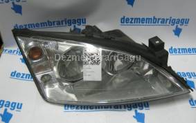 Piese auto din dezmembrari Far dreapta Ford Mondeo Iii