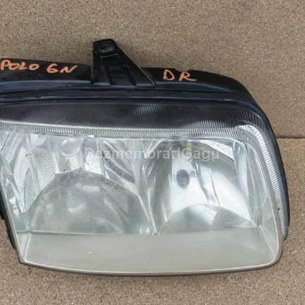 Far dreapta Volkswagen Polo (1994-2001), 1.0 Benzina, caroserie Hatchback