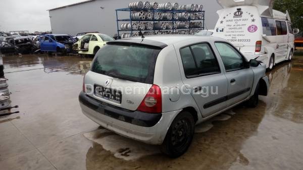 Dezmembrari auto Renault Clio Ii (1998-) - poza 3