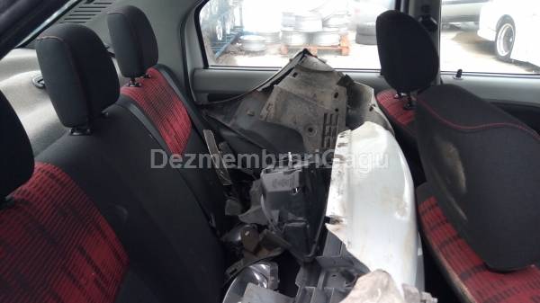 Dezmembrari auto Dacia Logan - poza 6