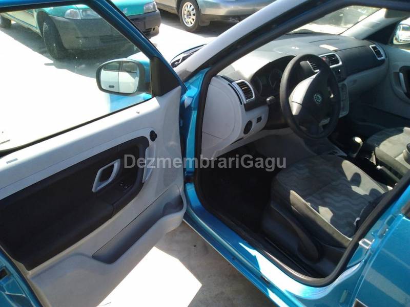 Dezmembrari auto Skoda Roomster - poza 6